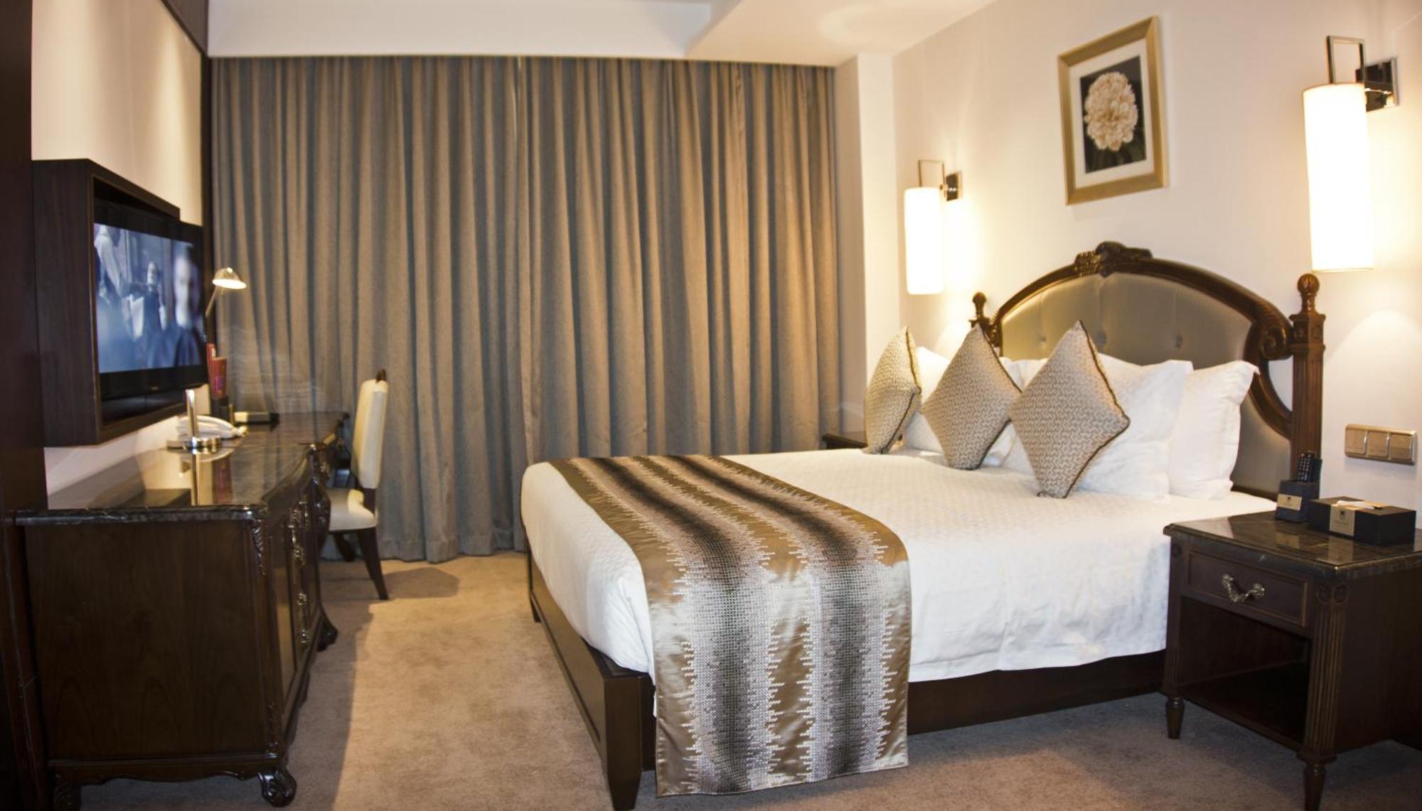 Tang Palace Hotel Άκρα Δωμάτιο φωτογραφία