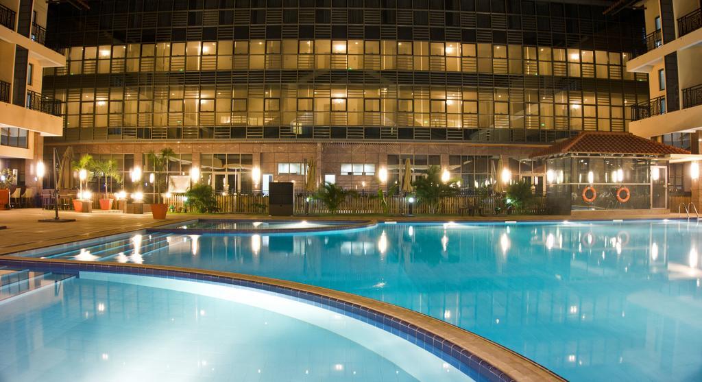 Tang Palace Hotel Άκρα Εξωτερικό φωτογραφία