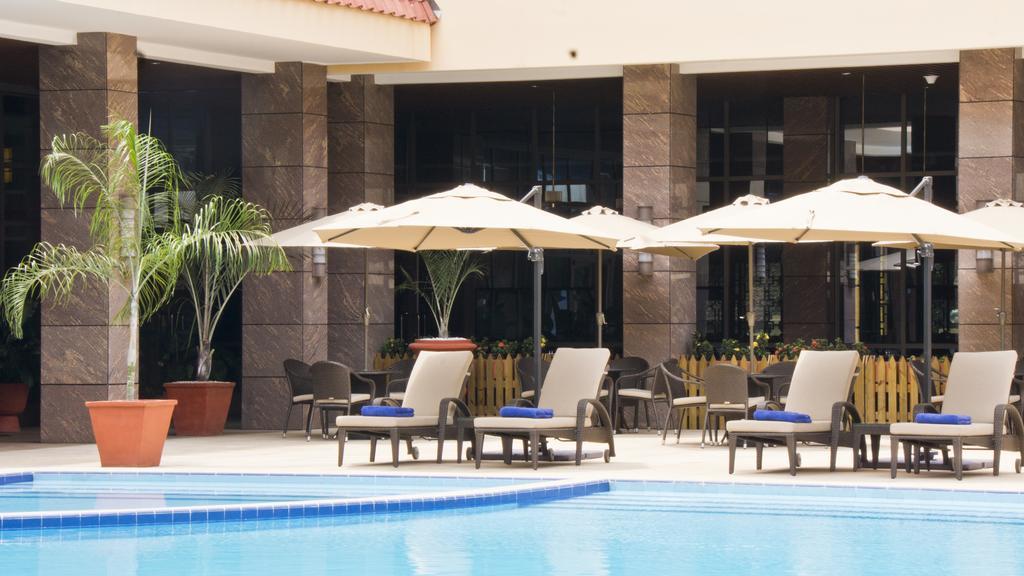 Tang Palace Hotel Άκρα Εξωτερικό φωτογραφία