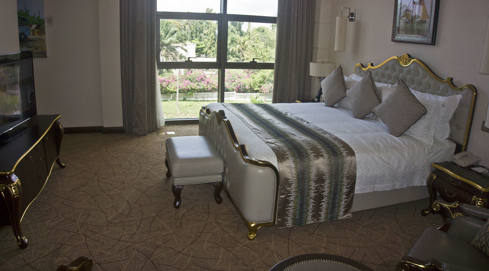 Tang Palace Hotel Άκρα Εξωτερικό φωτογραφία