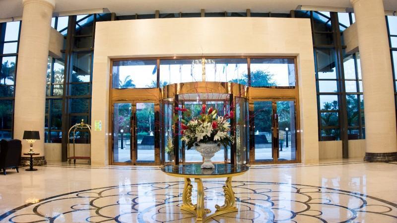 Tang Palace Hotel Άκρα Εξωτερικό φωτογραφία