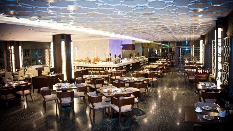 Tang Palace Hotel Άκρα Εξωτερικό φωτογραφία